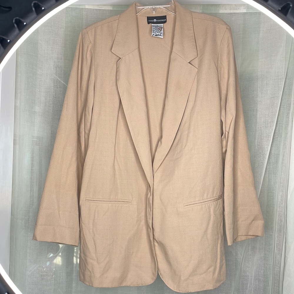 18 sag harbor tan blazer lining 100% polyester shell, 65% polyester 35% rayon